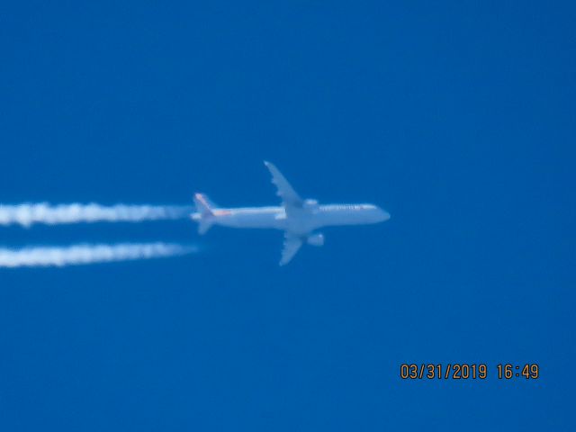 Airbus A321 (N153UW)