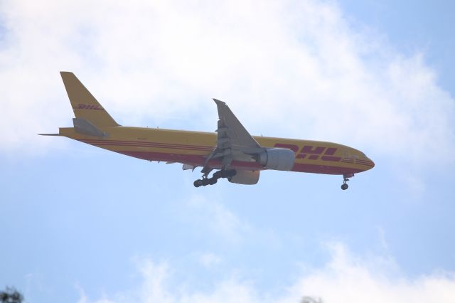 BOEING 777-200LR (N706GT)