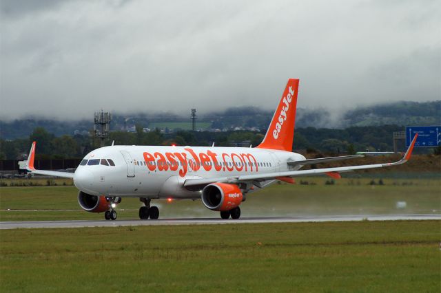 Airbus A320 (OE-IJJ) - Airbus A320-214(WL), easyJet, OE-IJJ, EDDS Airport Stuttgart-Manfred Rommel, 23. Sept. 2019 