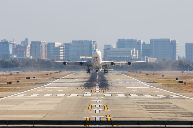 Airbus A340-300 (D-AIGV)