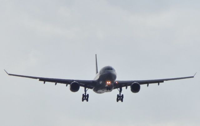 Airbus A330-200 (N342AV)