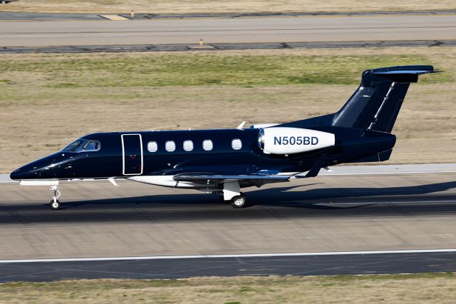 Embraer Phenom 300 (N505BD)