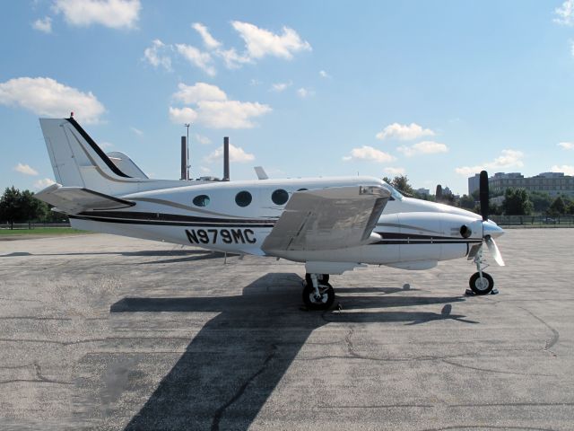 Beechcraft King Air 90 (N979MC) - After decades in production, the King Air 90 is still a very good and powerful busuness aircraft.