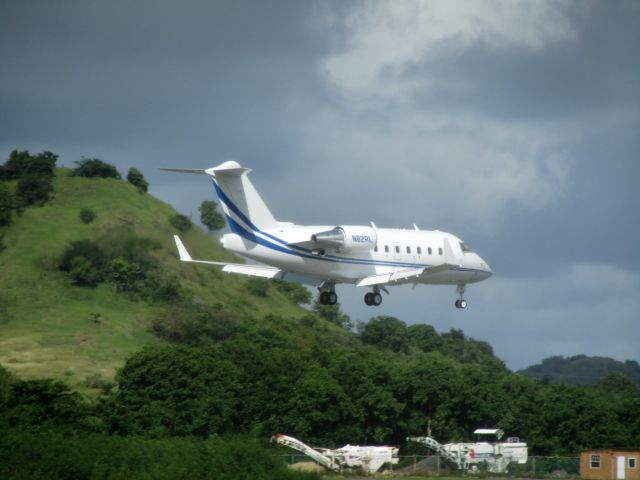 Canadair Challenger (N82RL)