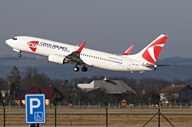 Boeing 737-800 (OK-TST)