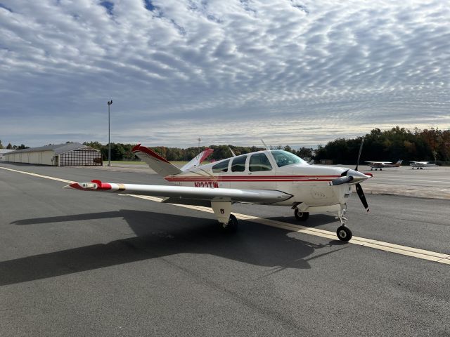 Beechcraft 35 Bonanza (N122TW)