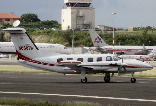 Piper Cheyenne 3 (N680TW)