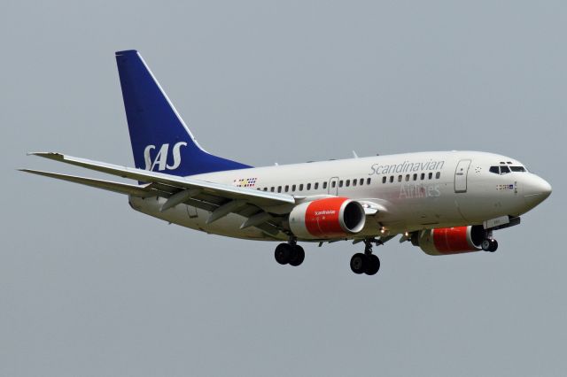 BOEING 737-600 (LN-RRX)