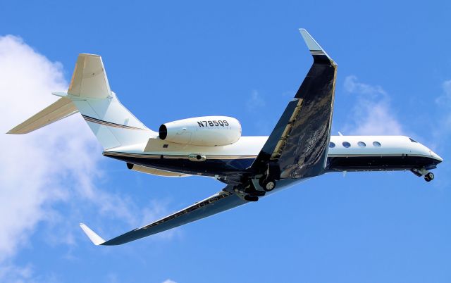 Gulfstream Aerospace Gulfstream V (N785QS)