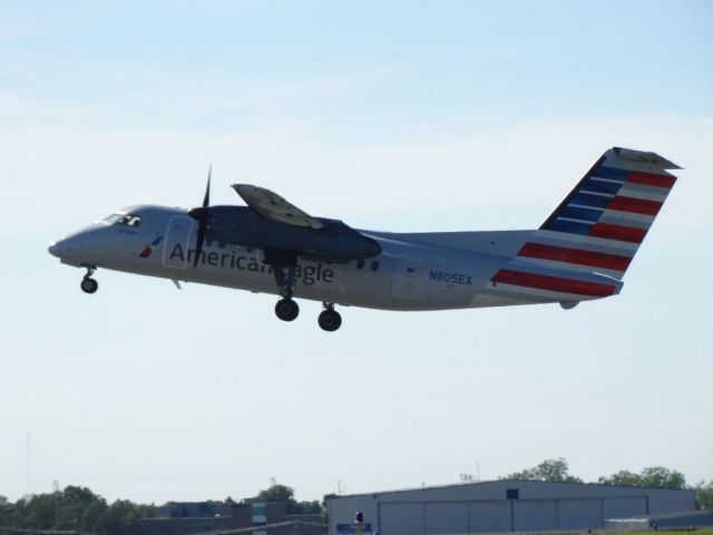 de Havilland Dash 8-100 (N805EX)