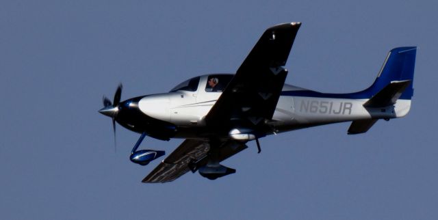 Cirrus SR-22 (N651JR) - About to touch down is this 2009 Cirrus SR-22 G3 Turbo in the Autumn of 2024.