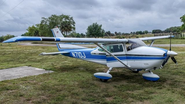 Cessna Skylane (N71DJ)