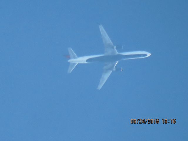 Boeing 757-200 (N538US)