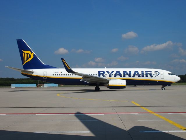 Boeing 737-800 (EI-ENB)