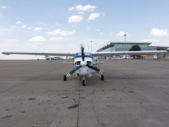 Cessna Centurion (ZS-AVB) - At Gaborone, Botswana. 23 NOV 2017.