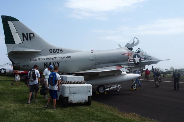 VOUGHT TA-7 Corsair 2 (N49WH)