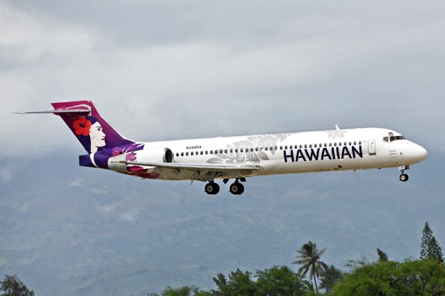 Boeing 717-200 (N489HA)