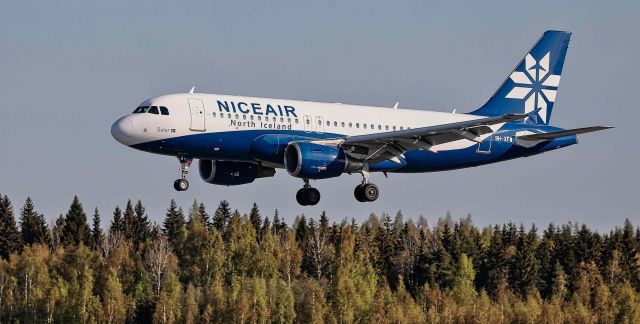 Airbus A319 (9H-XFW)