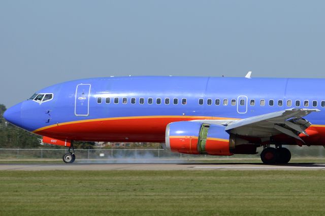 BOEING 737-300 (N697SW) - October 2012