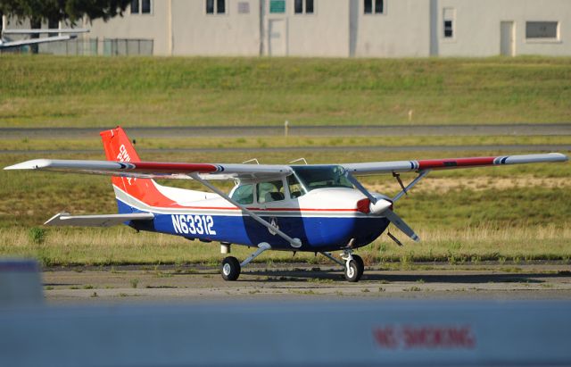 Cessna Skyhawk (N63312)