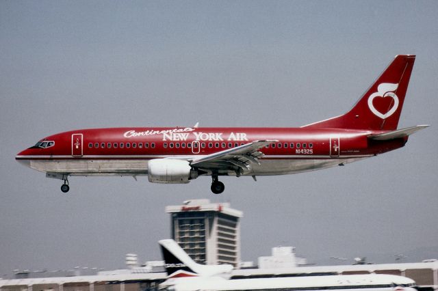 BOEING 737-300 (N14325) - Low-quality scan. Taken 1988.