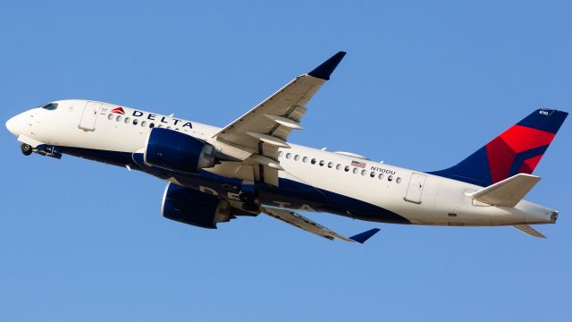 Airbus A220-100 (N110DU)