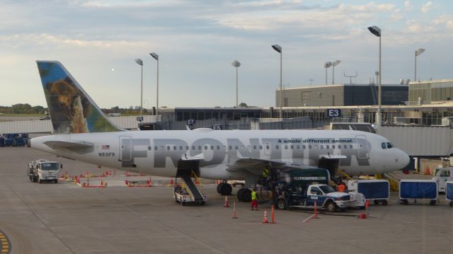 Airbus A319 (N931FR)