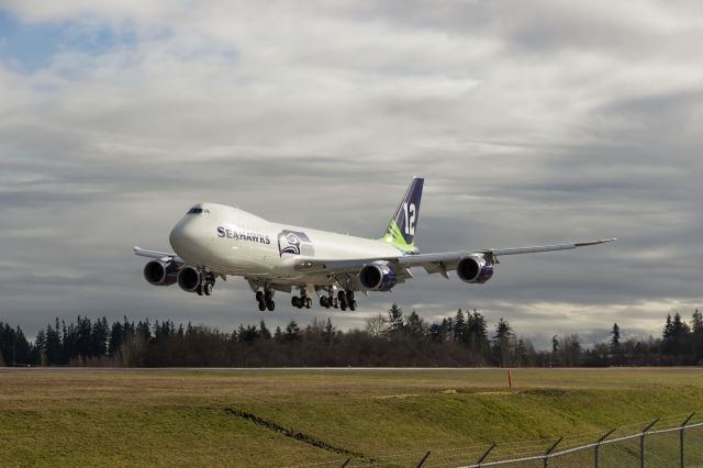 BOEING 747-8 (N770BA)