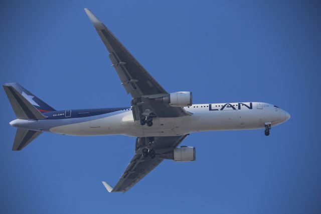 BOEING 767-300 (CC-CXI)