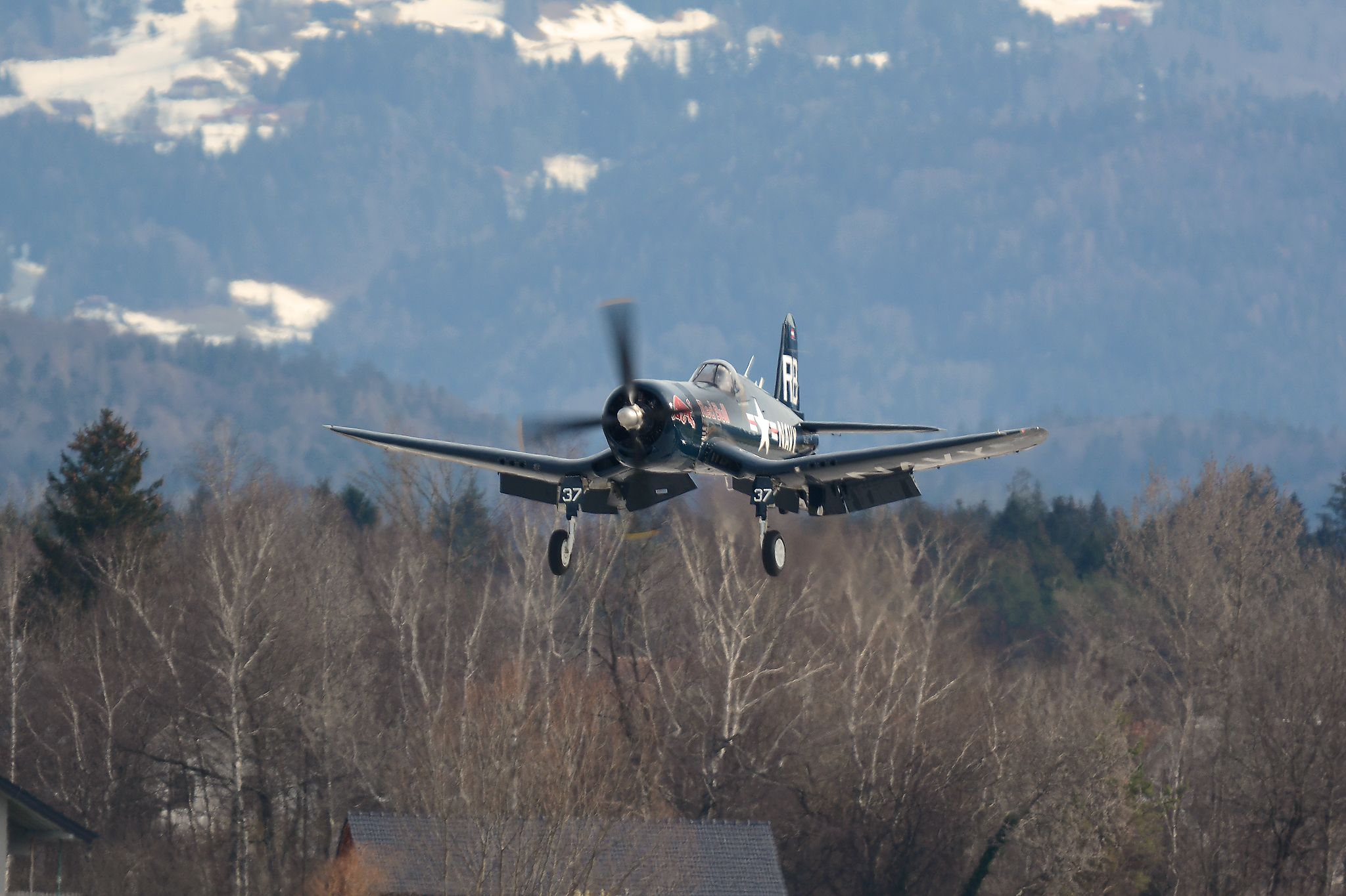 VOUGHT-SIKORSKY V-166 Corsair (OE-EAS)