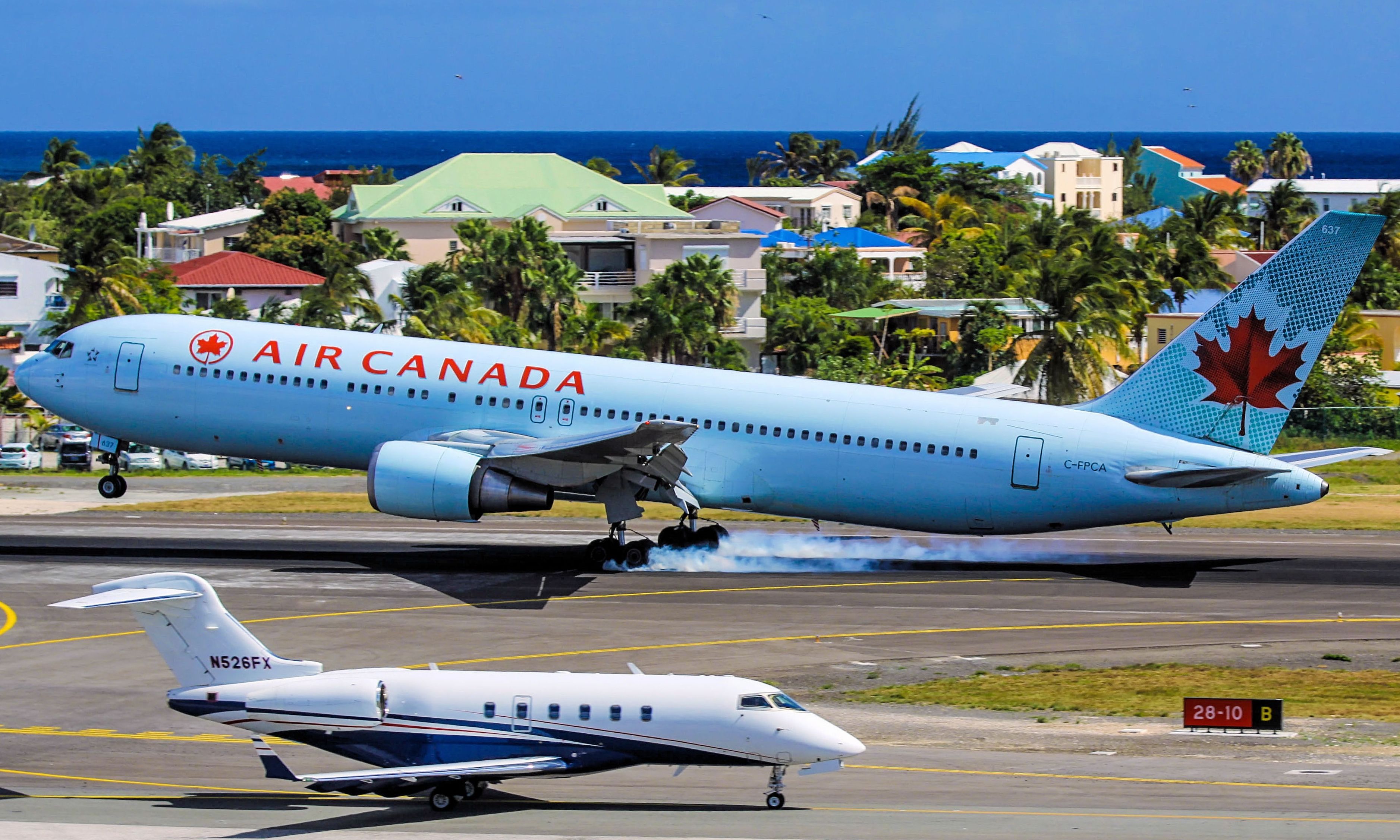 BOEING 767-300 (C-FPCA) - Air Canada landing at ST Maarten