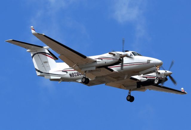 Beechcraft Super King Air 350 (N828CJ)