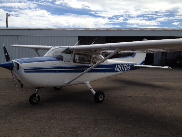 Cessna Skyhawk (N61765)