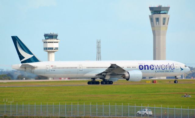 BOEING 777-300 (B-KQN)