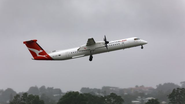 de Havilland Dash 8-400 (VH-QOV)