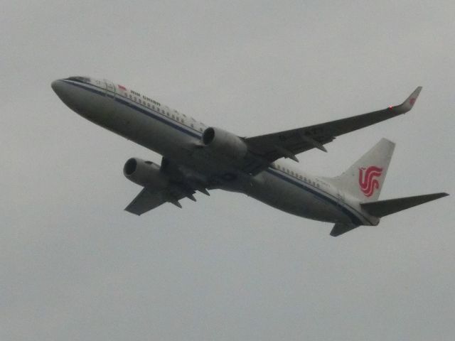 Boeing 737-700 (B-5681)