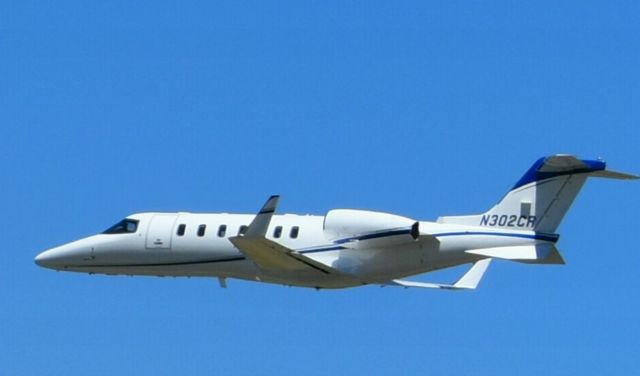 Learjet 45 (N302CR)