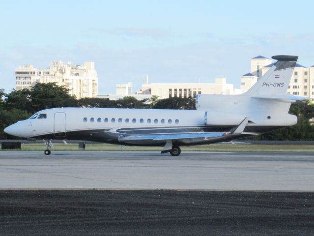 Dassault Falcon 7X (PH-GWS)