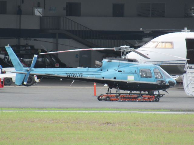 Eurocopter AS-350 AStar (N1811F)