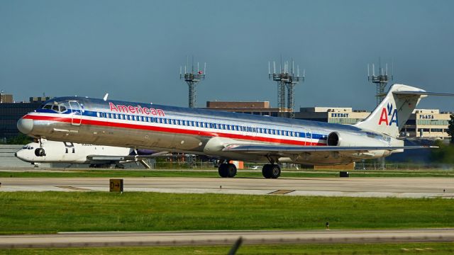 McDonnell Douglas MD-83 (N984TW) - Departing 4.