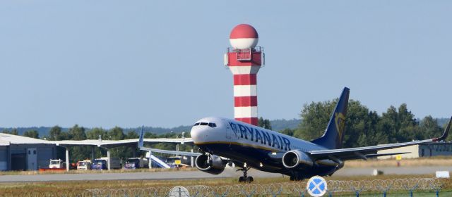 Boeing 737-800 (EI-EMP)