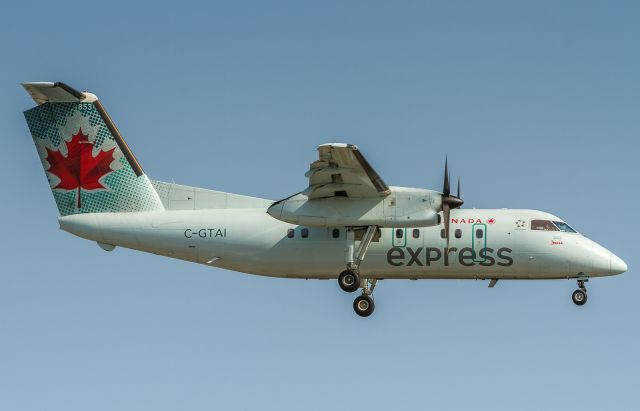 de Havilland Dash 8-100 (C-GTAI) - JZA8678 arriving from North Bay (CYYB)