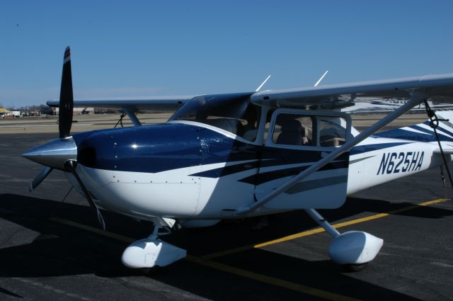 Cessna Skylane (N625HA)