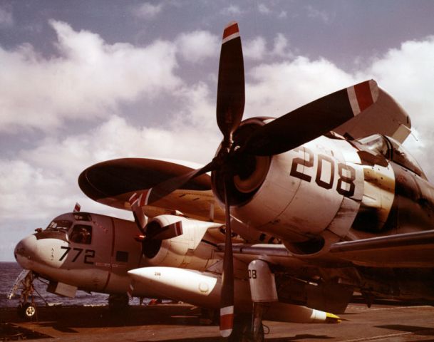 Cessna 152 (N208) - A beautiful Willy Fudd aircraft on the Uss Ranger