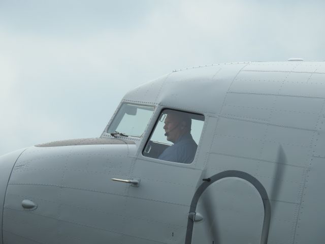 — — - DC-3 Drivers seat.  Lucky flyer. Muskoka CYQA Canada