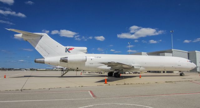 BOEING 727-200 (C-GTKF)