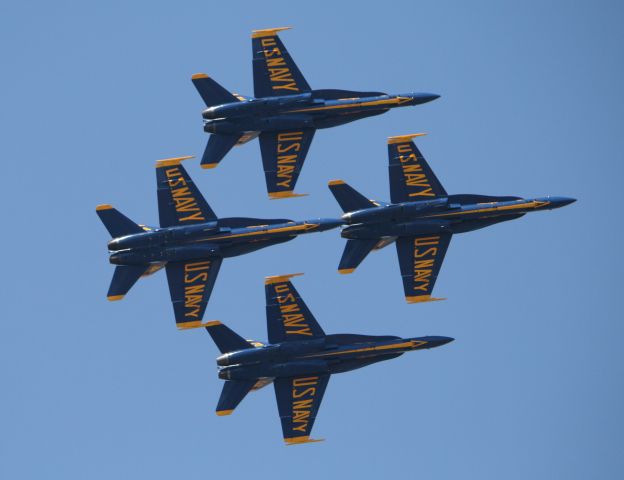 McDonnell Douglas FA-18 Hornet — - Taken 8-1-09 from Boeing Field as the Blues performed over Lake Washington.