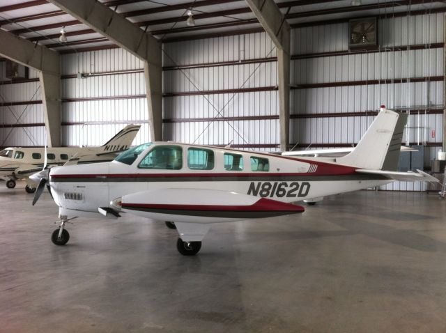 Beechcraft Bonanza (36) (N8162D)