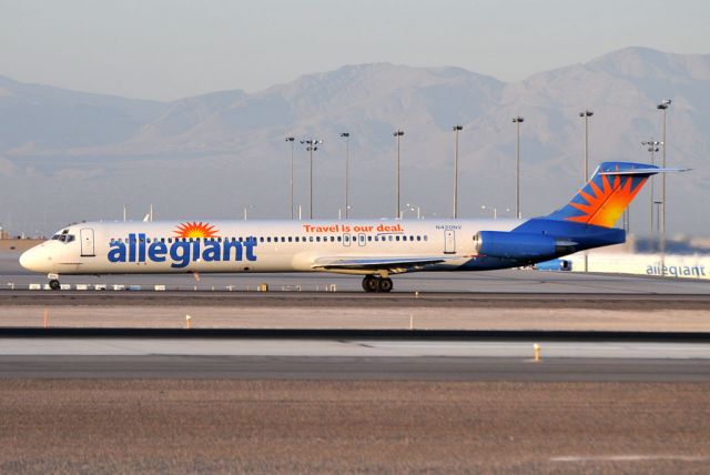 McDonnell Douglas MD-82 (N420NV)