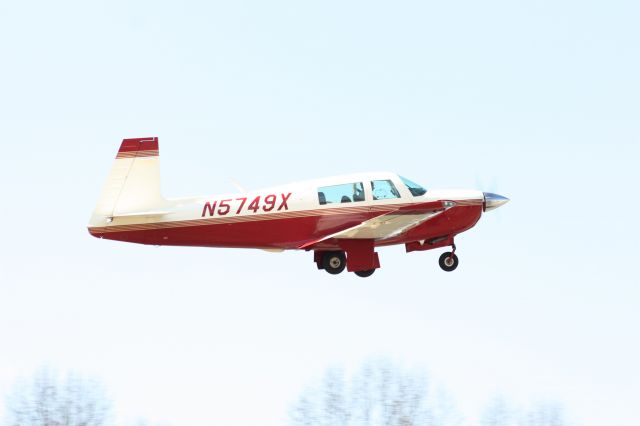 Mooney M-20 (N5749X) - Taken 3-29-13